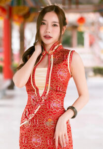 Champ-Emmita-สาวหมวย