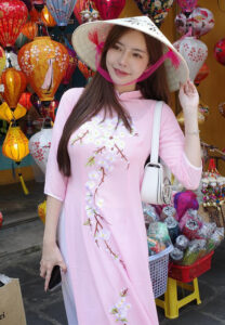 Champ-Emmita-สาวเวียดนาม Champ-Emmita-สาวเวียดนาม