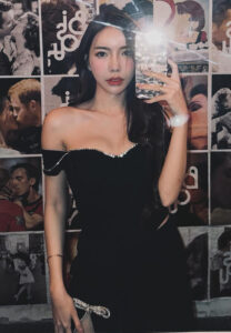 Champ-Emmita-เซลฟี่ Champ-Emmita-เซลฟี่