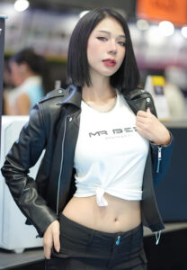 Giekao-นางแบบพริตตี้