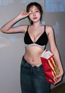 Thanyarat-สาวสวย