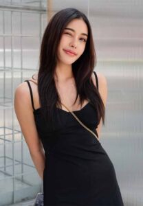 Suchada-Saetia-ชุดเดรสดำ