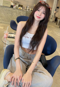 Lalarose-ใส่แว่น