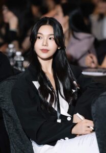 Sherlyn-Seo-เสื้อแขนยาว Sherlyn-Seo-เสื้อแขนยาว
