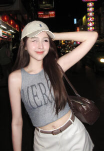 Achareeya-ใส่หมวก Achareeya-ใส่หมวก