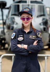 Aprilevelyn-นักบินสวย Aprilevelyn-นักบินสวย