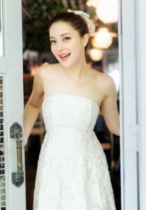 Aprilevelyn-ใครเรียก Aprilevelyn-ใครเรียก