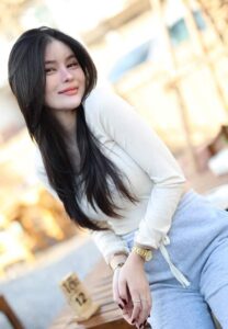 Mira-Chalawirwanit-เน็ตไอดอล