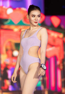 Sarinya-Aum-ประกวด