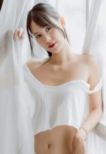 JaJa-Chotika-ชุดขาว