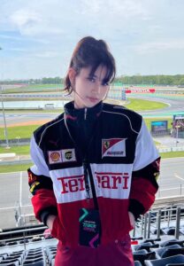 Ploy-Kamon-แข่งรถ