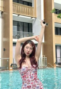 Patcharin C.-010-Fabulous