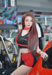 JaJaa Zarinyap-005-Radiant