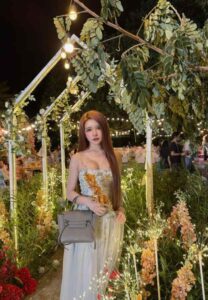 JaJaa Zarinyap-019-Charming