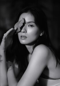 คริสติน กุลสตรี-004-Elegant