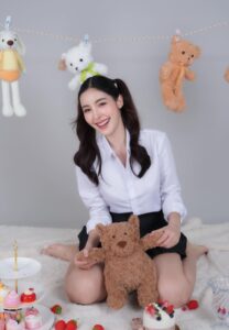 Ploy Preeyaphat-010-Fabulous