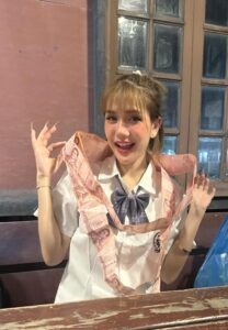 ฟารีดา เอลิซ่าเบธ ที-021-Amazing