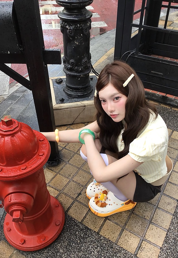 พั้นรักแมว พั้น พันธิตา ถ่ายภาพสตรีทลุคน่ารักสดใส